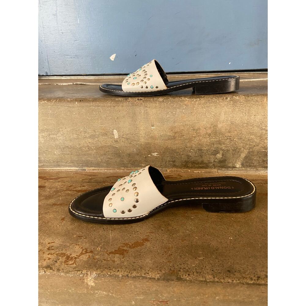 Donald J Pliner white leather single strap flat slide sandal w/ stud detail - Picture 3 of 9